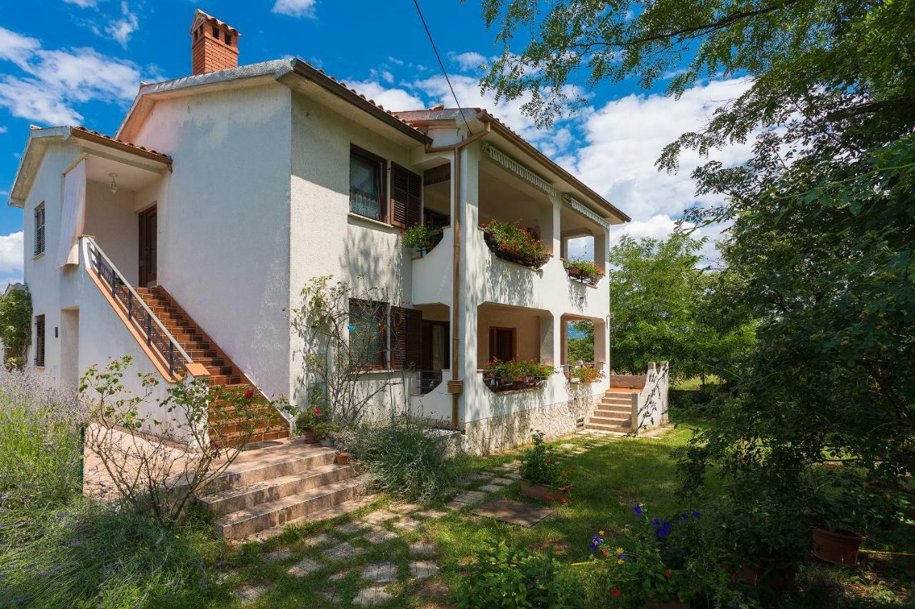 Apartments Valoda Nedescina Exterior foto